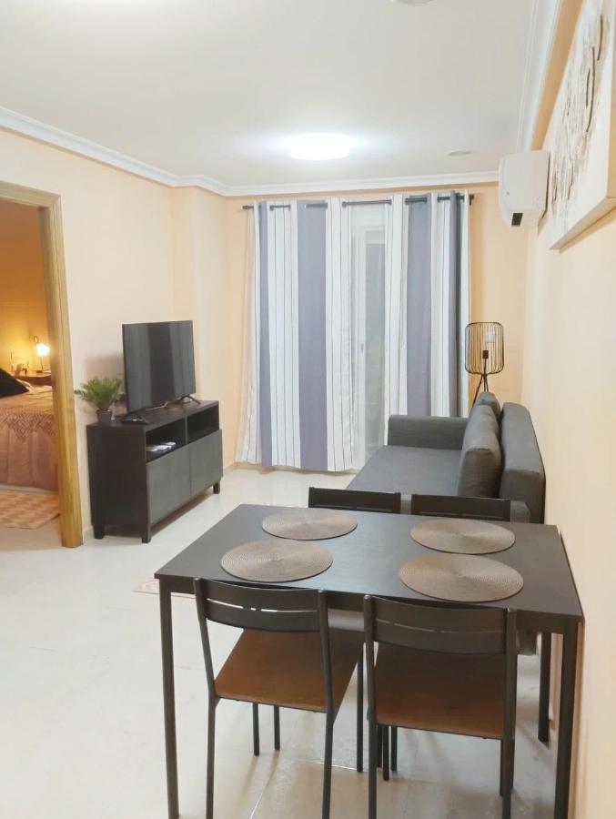 Torrevieja 2 Bedroom Holiday Apartment المظهر الخارجي الصورة